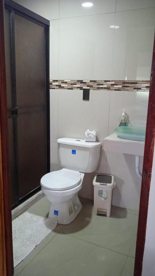 Hotel Liah'S 托尔图格罗 外观 照片