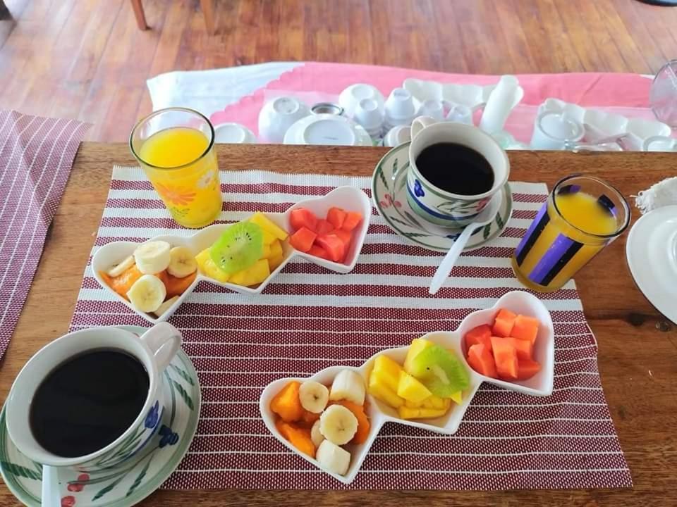 Hotel Liah'S 托尔图格罗 外观 照片